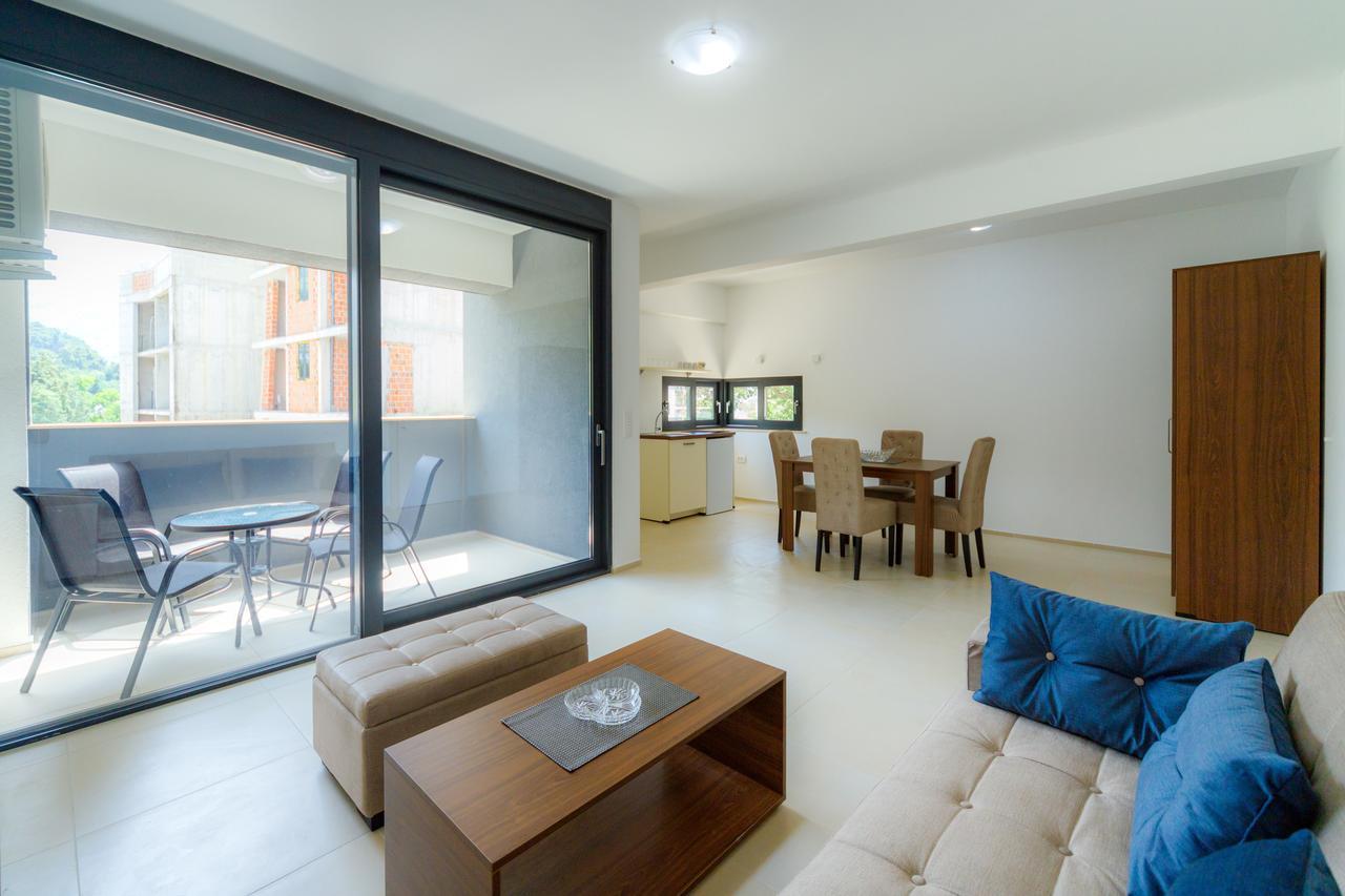 N Apartments Sutomore Exterior foto